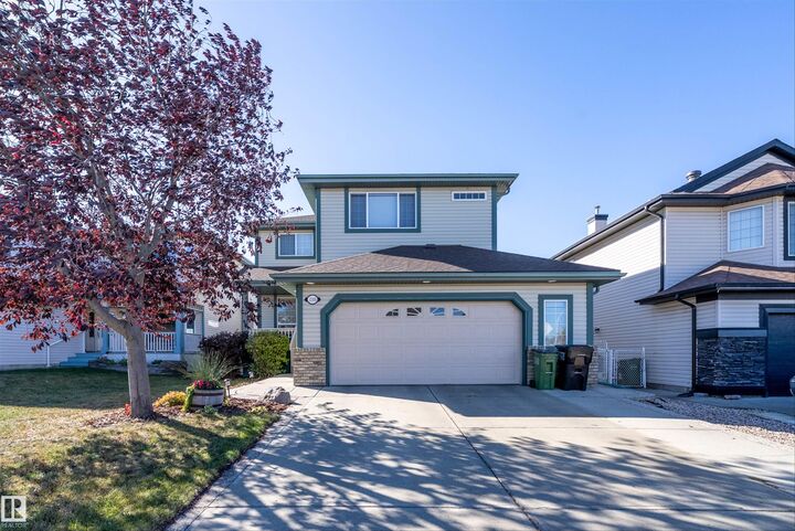 Property Photo:  1105 Klarvatten Cove NW  AB T5Z 3N3 