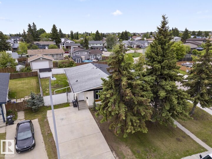 Property Photo: 210 22 Street AB T9M 1E7
