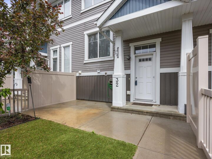 Property Photo:  1140 Chappelle Boulevard SW 32  AB T6W 2Z3 