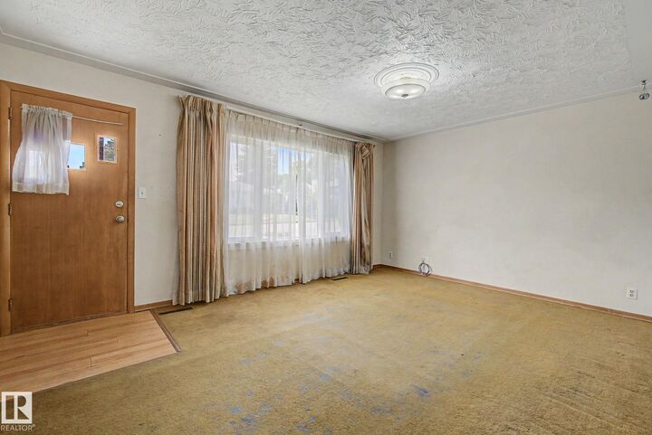 Property Photo:  5103 54 Avenue  AB T7Z 1B8 