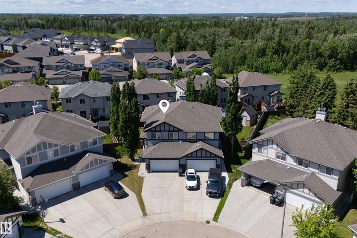 Property Photo:  90 Hamilton Court  AB T7X 0K4 