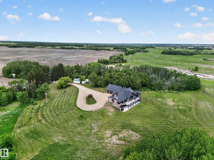 Property Photo: 51305 Range Road 192 AB T4J 4J5