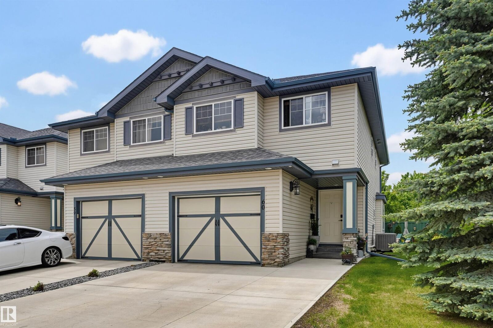 Property Photo: 2565 Hanna Crescent NW 60 AB T6R 0M4