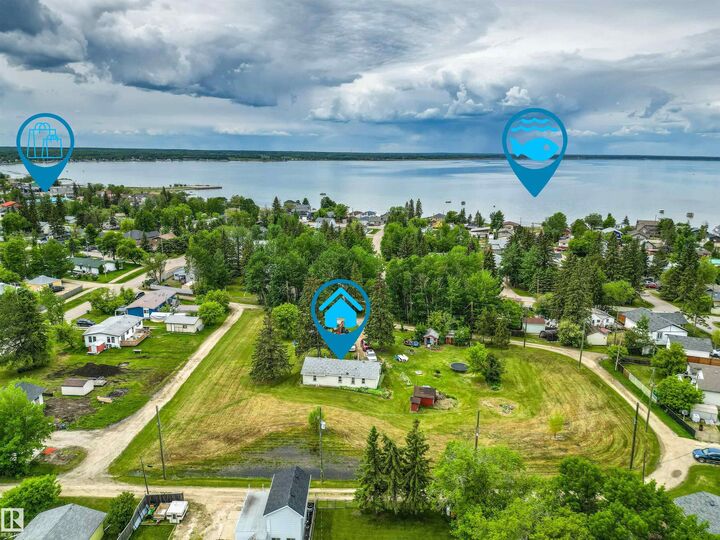 Property Photo: 4520 45 Street AB T0E 0E0