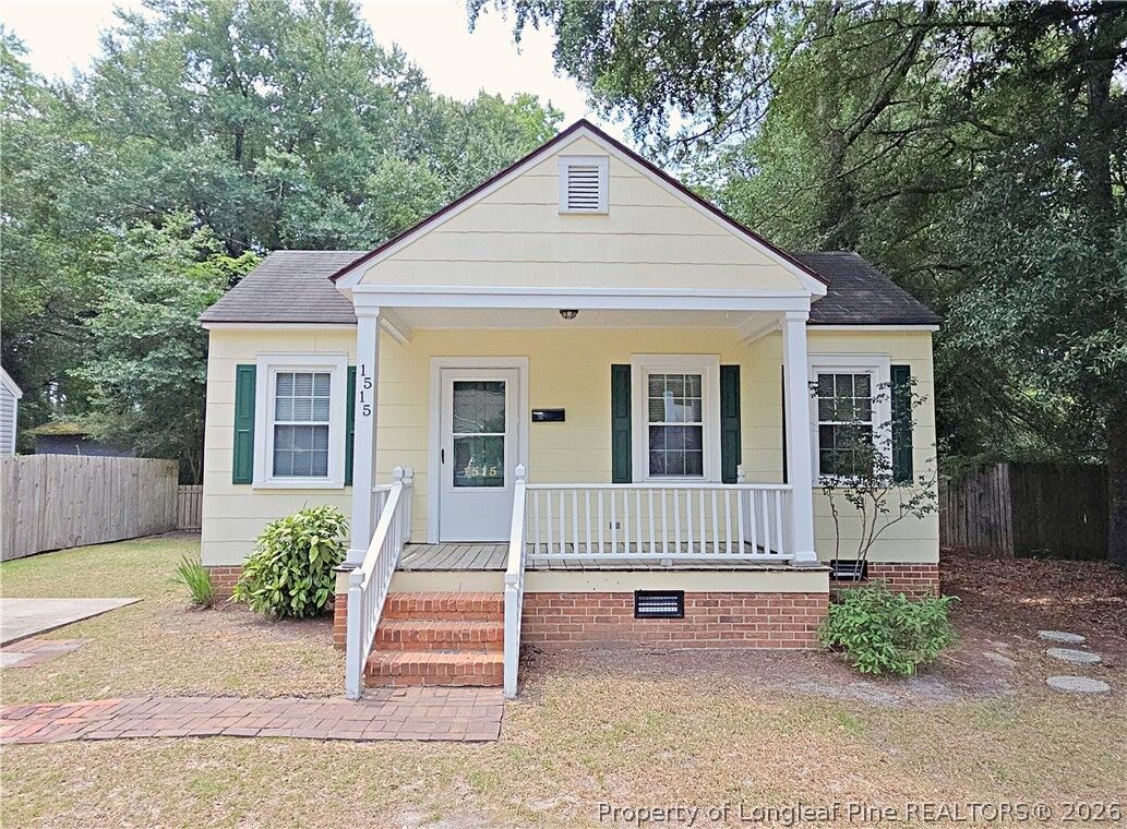 Property Photo: 1515 Ashford Avenue NC 28305