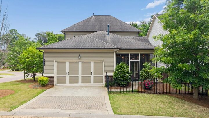 Property Photo:  211 Saddle Road  GA 30009 
