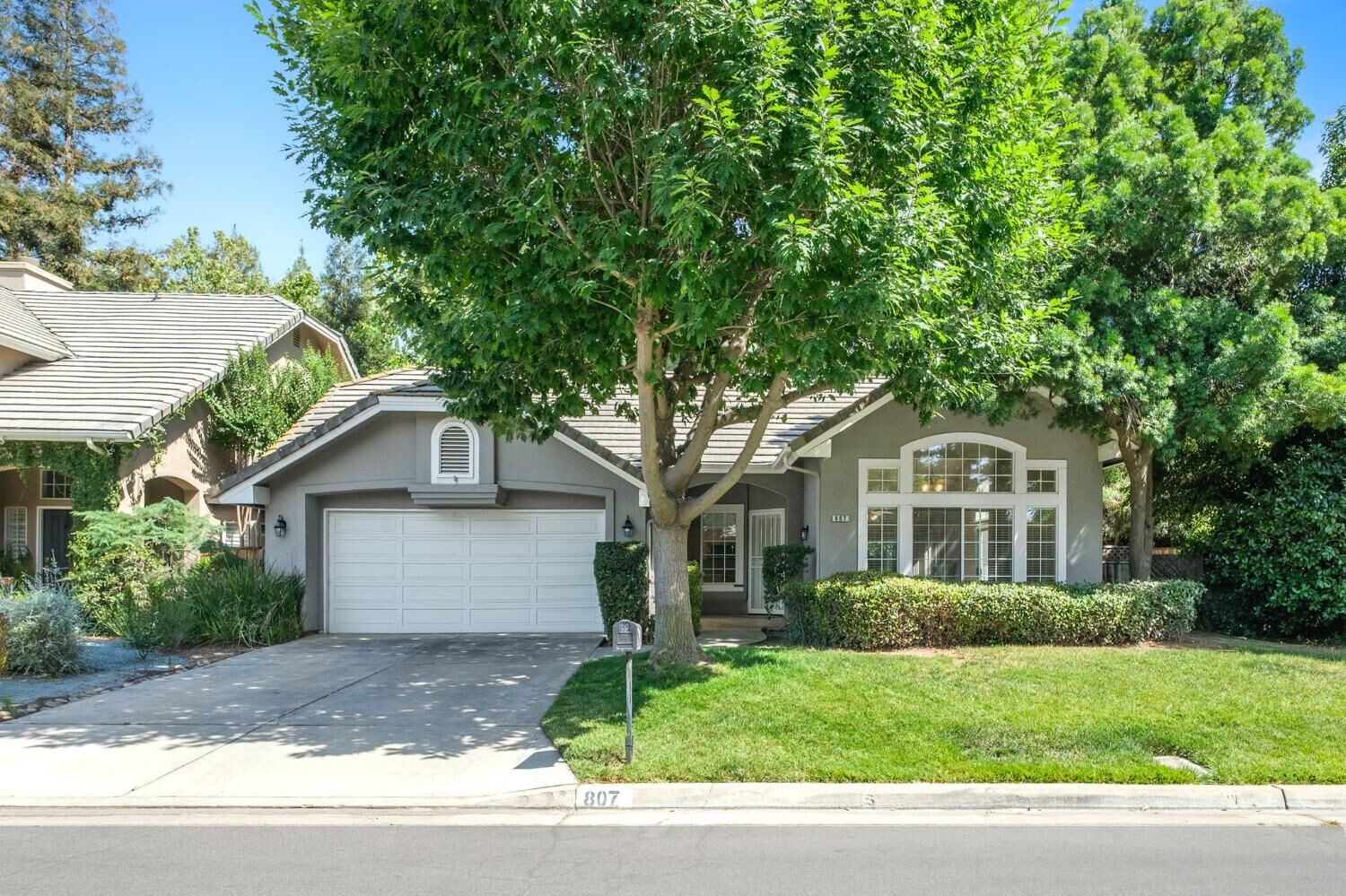 Property Photo:  807 E Brighton Lane  CA 93720 