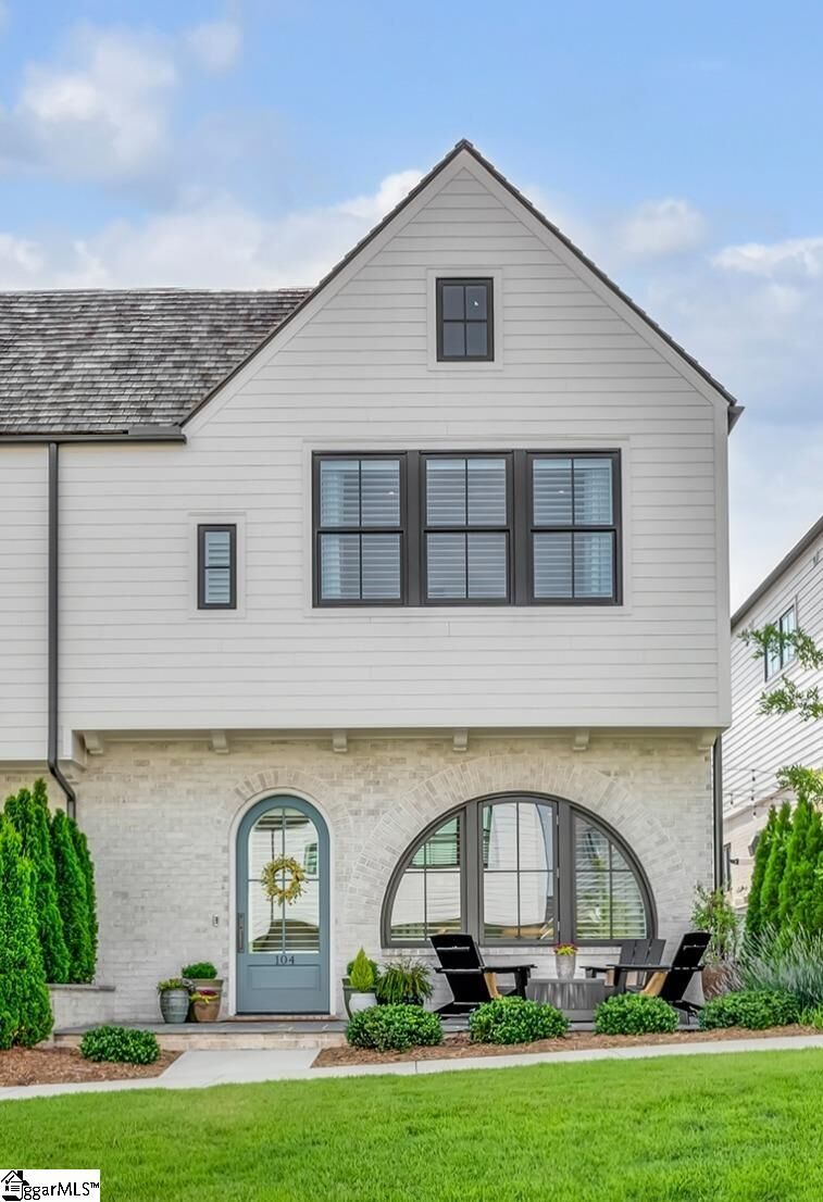 Property Photo: 104 Graham Drive SC 29615
