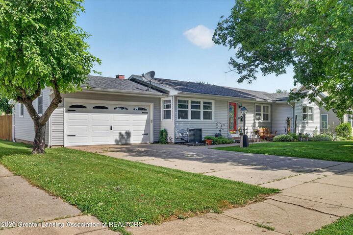 Property Photo: 128 Caroline Street MI 48875