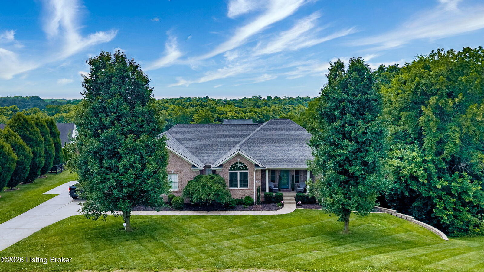 Property Photo: 354 Peach Orchard Cir KY 40023