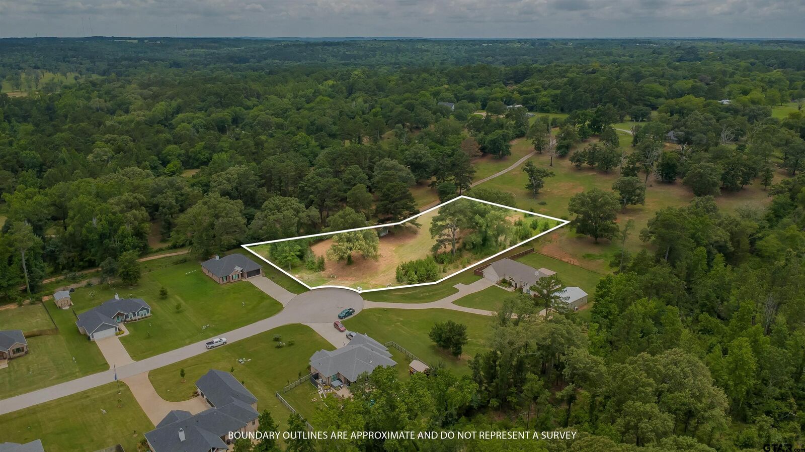 Property Photo: 18304 Timber Oaks TX 75771