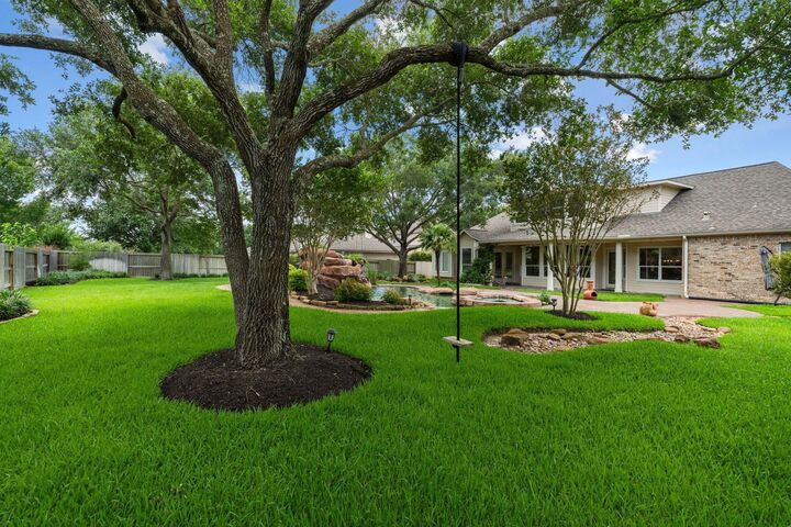 Property Photo: 830 Lake Grayson Drive TX 77494