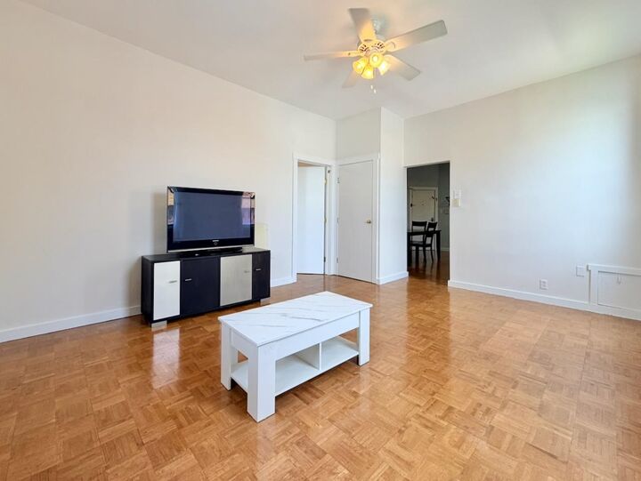 Property Photo:  514 Monastery Pl 1R  NJ 07087 