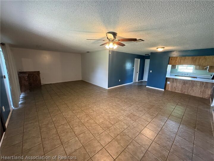 Property Photo: 300 Cherry Tree Drive FL 33876