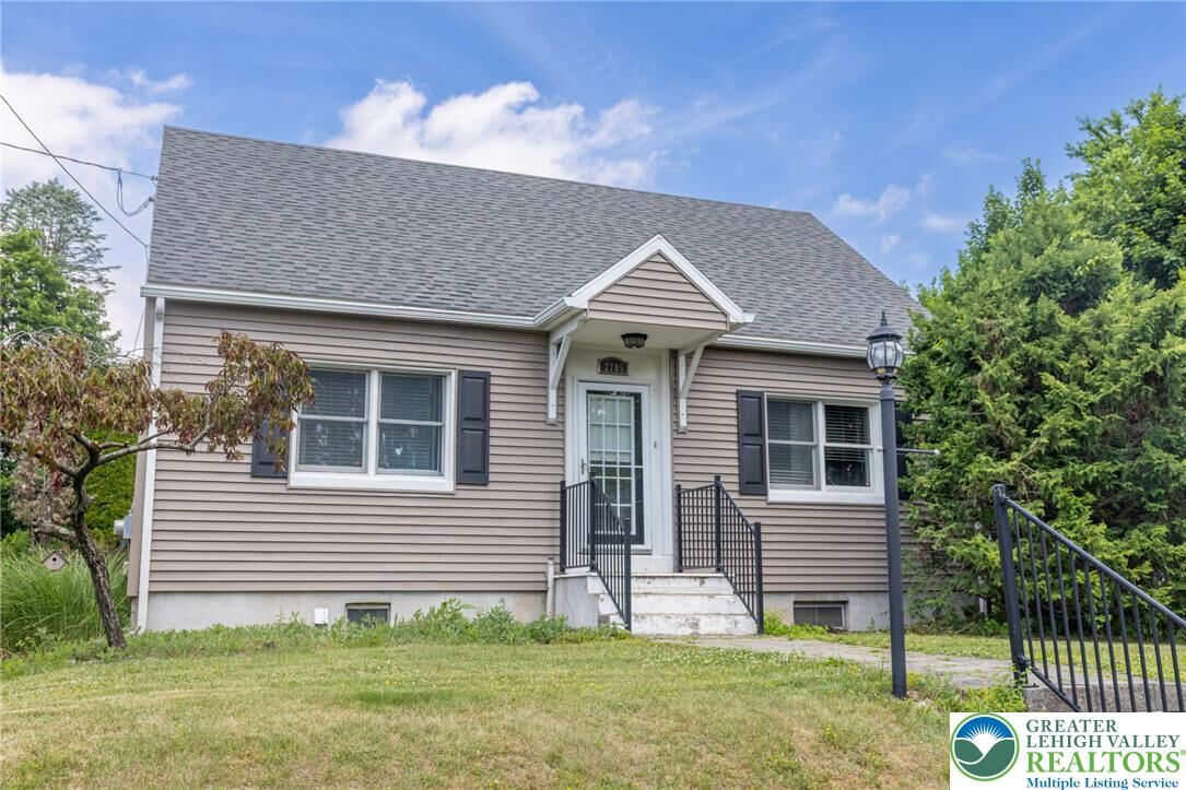 Property Photo: 2705 Guyton Street PA 18045