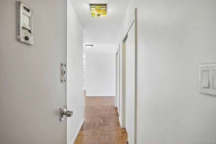 Property Photo: 266 Pelham Road 6H NY 10805