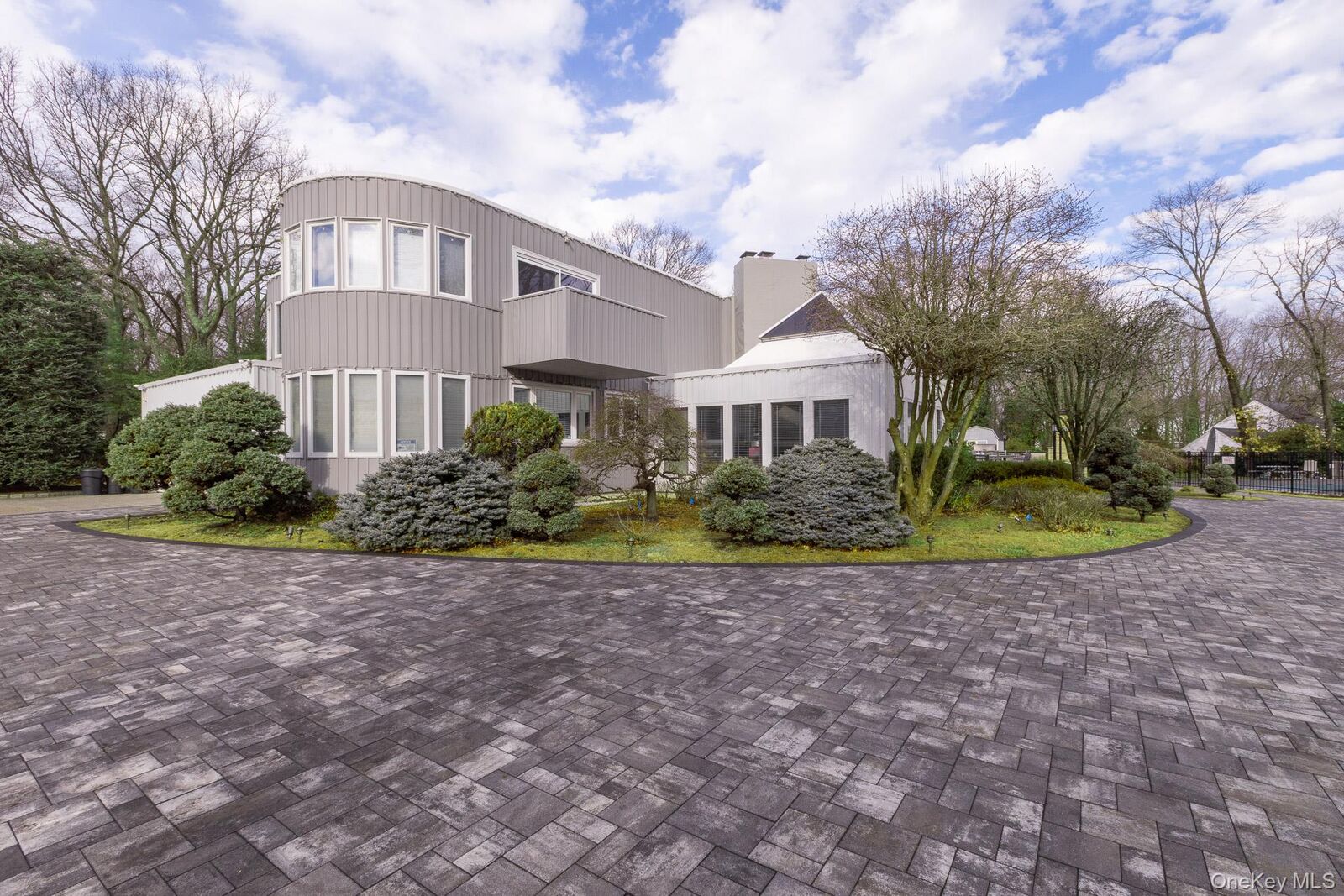 Property Photo:  83 Cliff Road  NY 11777 