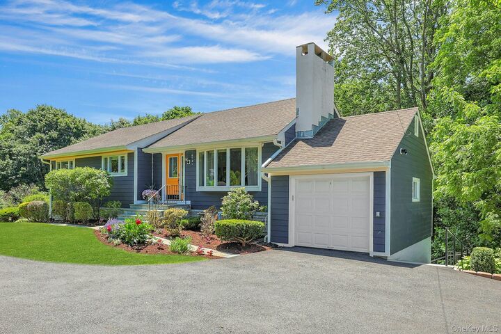 Property Photo:  28 Summit Place  NY 10570 