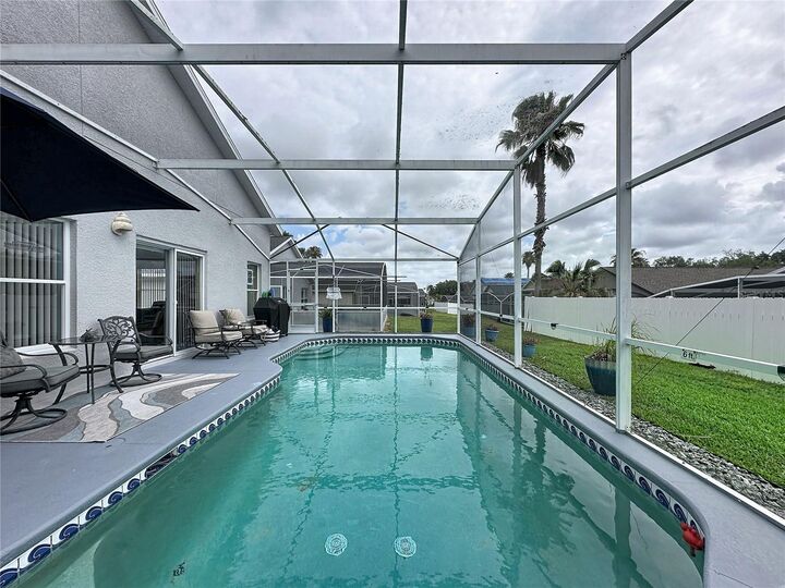 Property Photo:  208 Castlemain Circle  FL 33897 
