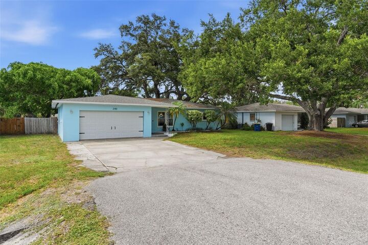 Property Photo: 2140 NE Coachman Road FL 33765