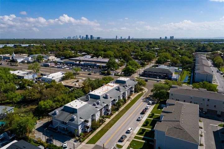 Property Photo: 4405 W Fair Oaks Avenue 21 FL 33611