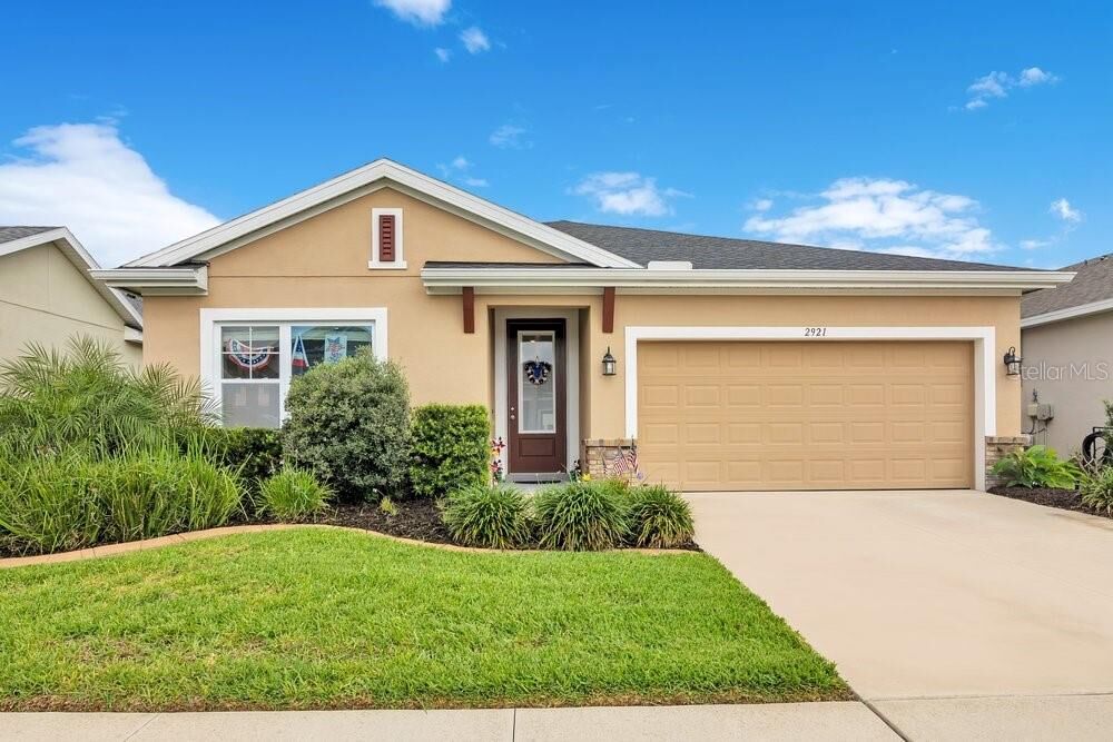 Property Photo:  2921 Deerberry Lane  FL 34714 