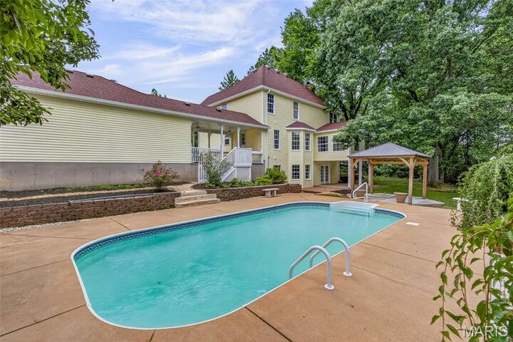 Property Photo: 10219 Huntington Ridge MO 63028