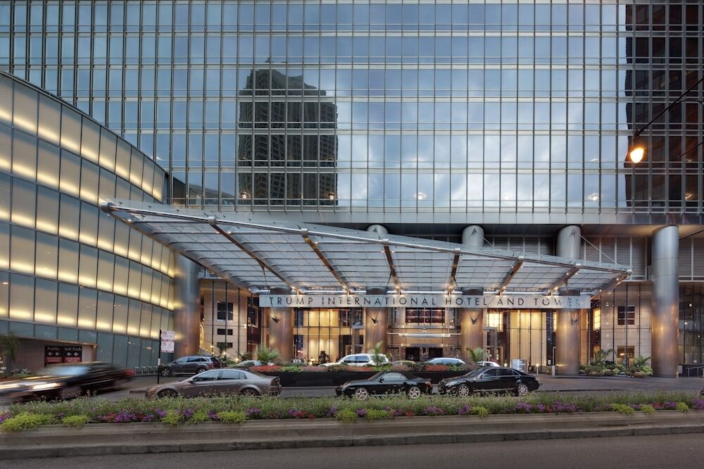 Property Photo: 401 N Wabash Avenue 61G IL 60611