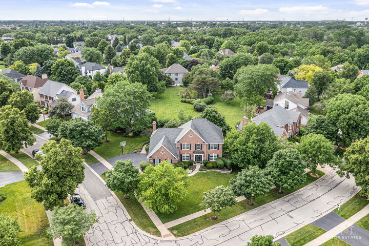 Property Photo: 158 Derby Glen Drive IL 60137