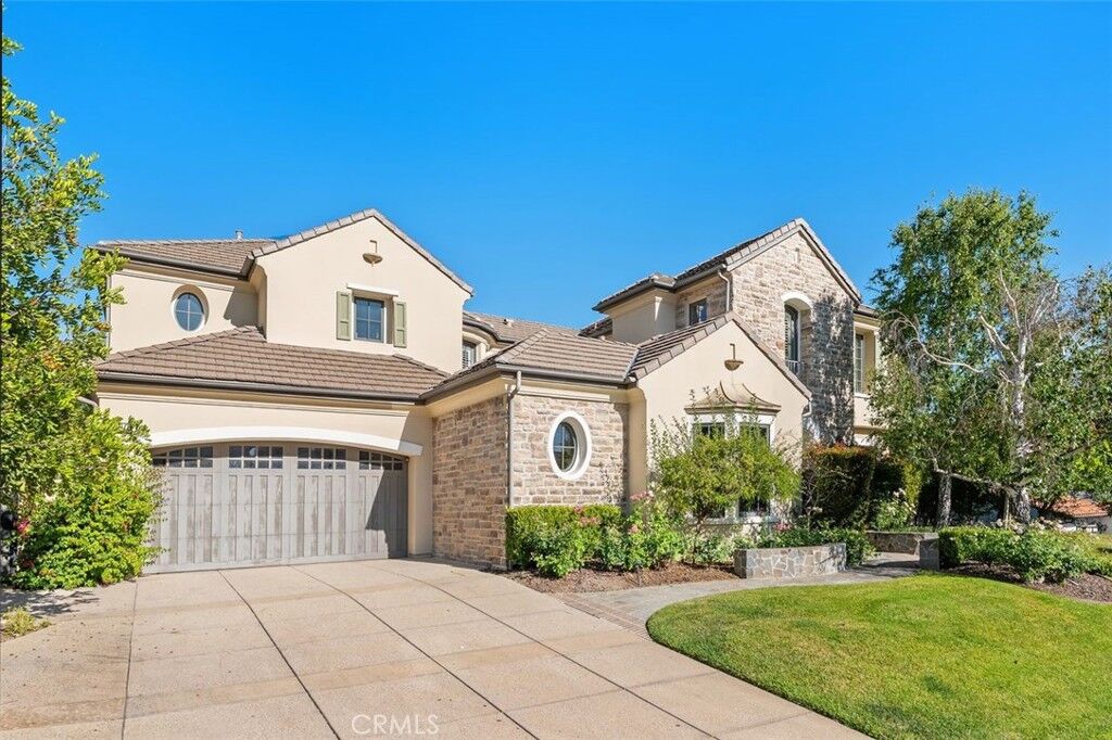 Property Photo:  3950 Prado De Verde  CA 91302 