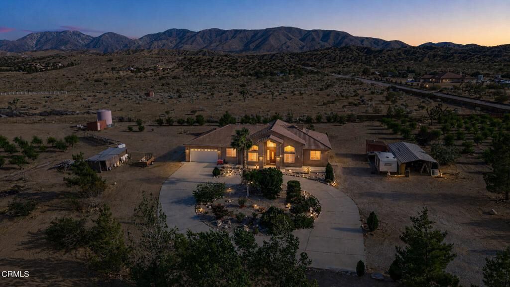 Property Photo:  33000 106th Street E  CA 93543 