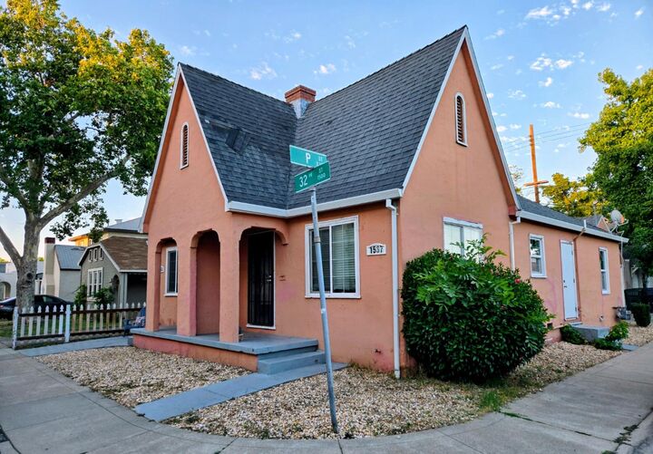 Property Photo: 1563 32nd Street CA 95816