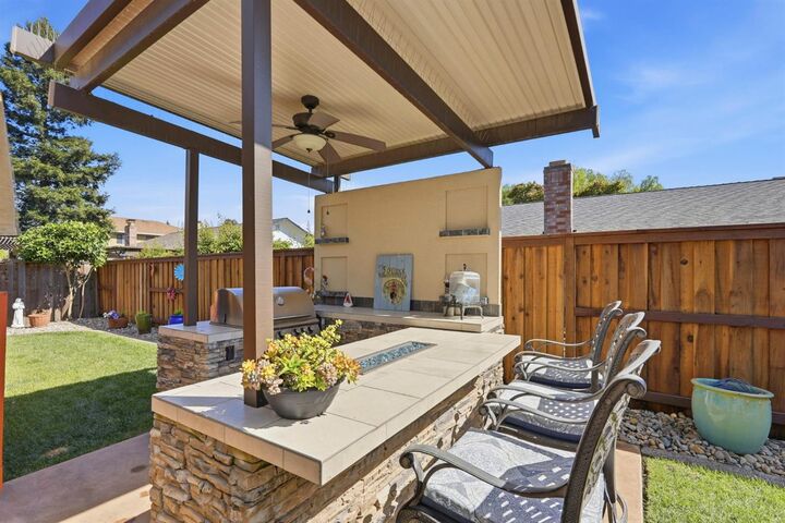 Property Photo: 8904 Royal Gate Way CA 95624