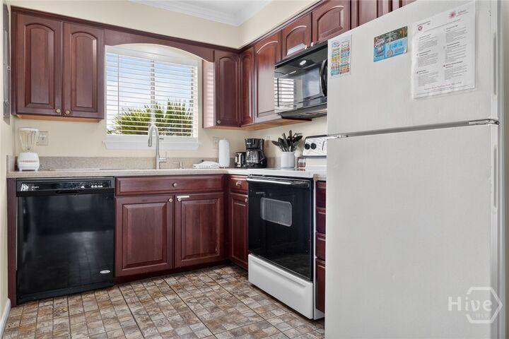 Property Photo:  85 Van Horne Avenue 16B  GA 31328 