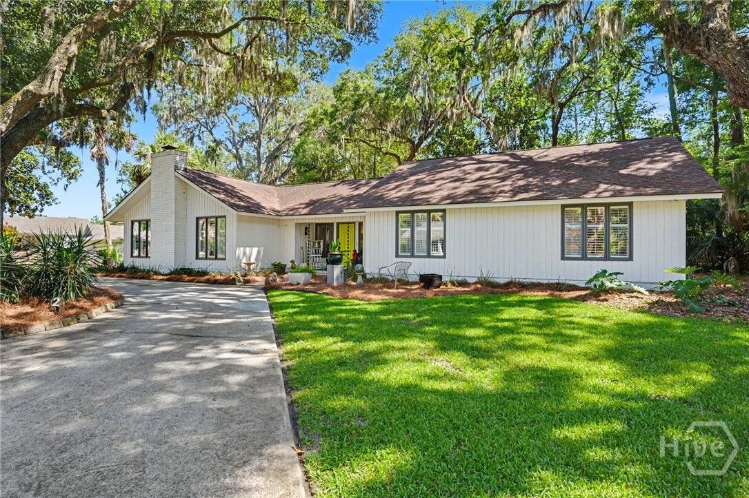 Property Photo:  2 Mackay Lane  GA 31411 