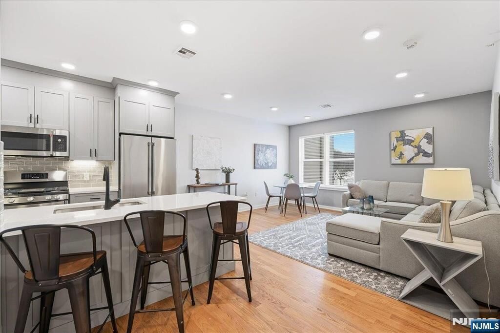 Property Photo: 660 Bloomfield Avenue 405 NJ 07003