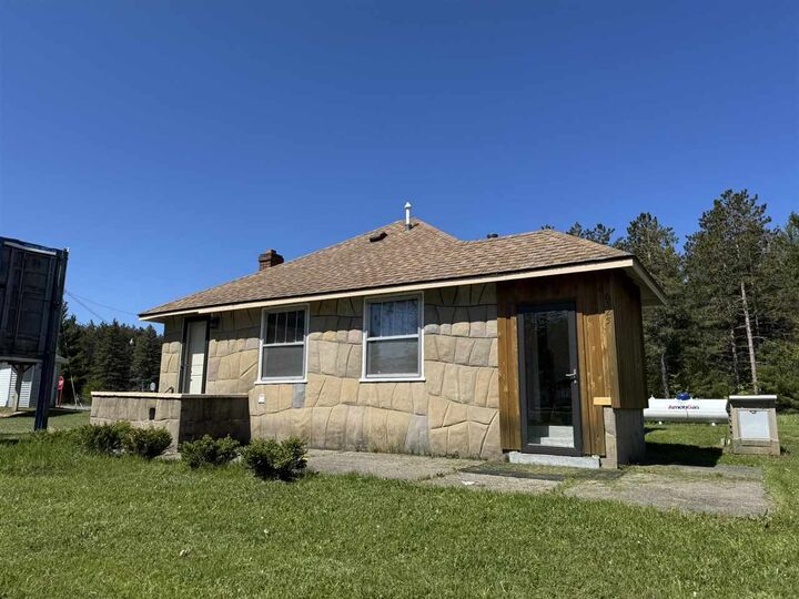 Property Photo:  6325 Paradise  MI 49718 