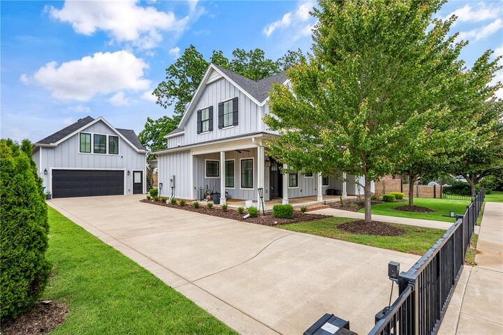 Property Photo:  448 SW C Street  AR 72712 