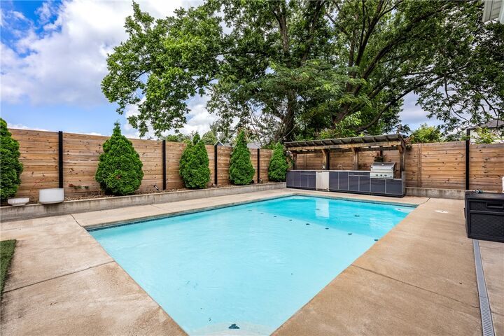 Property Photo:  448 SW C Street  AR 72712 
