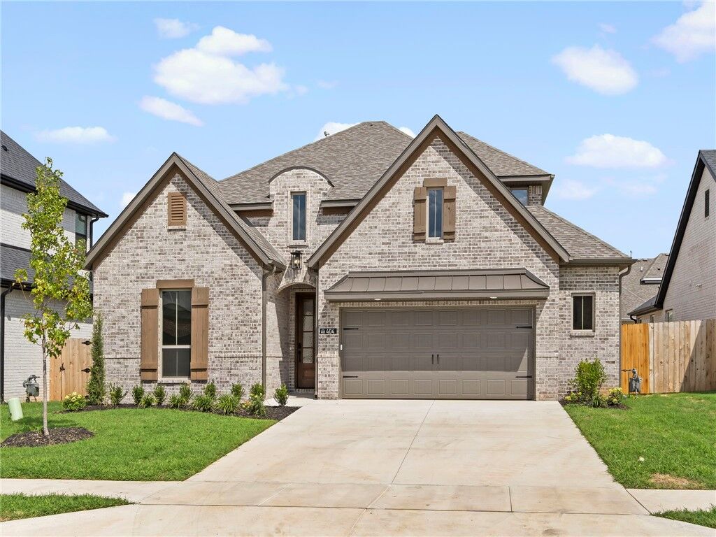 Property Photo:  404 Woodsbury Lane  AR 72762 