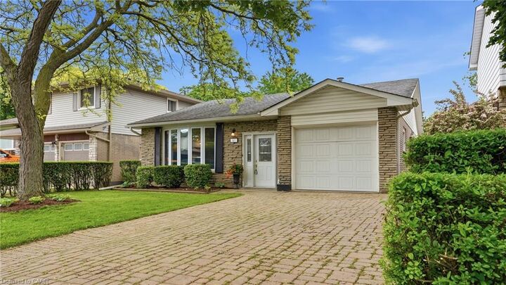 Property Photo: 61 San Pedro Drive ON L9C 2C4