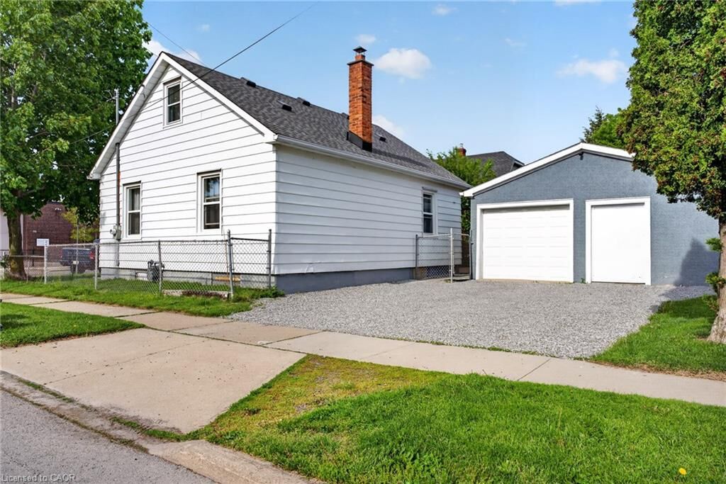 Property Photo: 78 Facer Street ON L2M 5J5