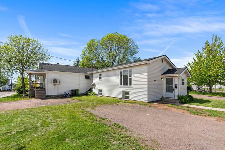 Property Photo:  365 North Market Street  PE C1N 1L7 