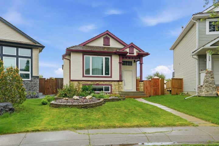 Property Photo: 324 Mt Aberdeen Close SE AB T2Z 3N4