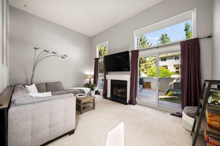 Property Photo:  723 Queenston Terrace SE  AB T2J 6H4 