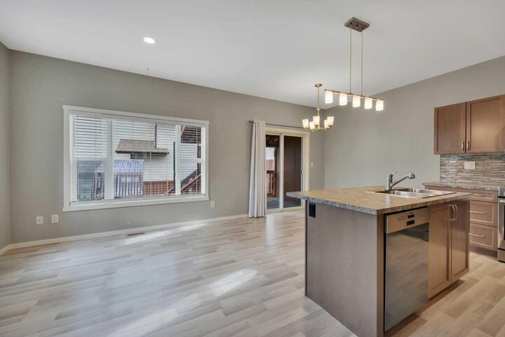 Property Photo:  1002 Minto Street  AB T0M 1R0 