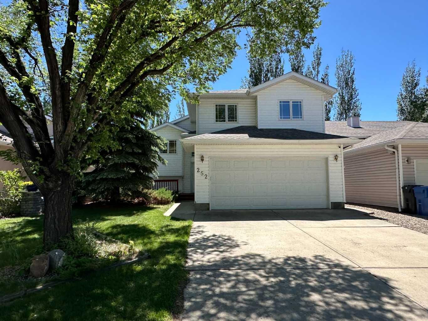 Property Photo: 252 Red Crow Boulevard W AB T1K 7B6
