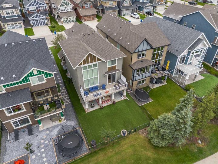 Property Photo:  225 Kingsmere Cove SE  AB T4A 0S1 