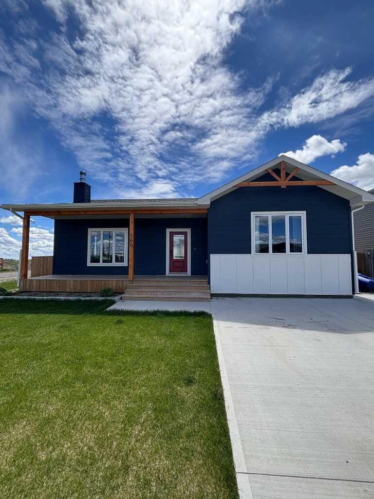 Property Photo: 166 9 Street AB T0L 0Z0