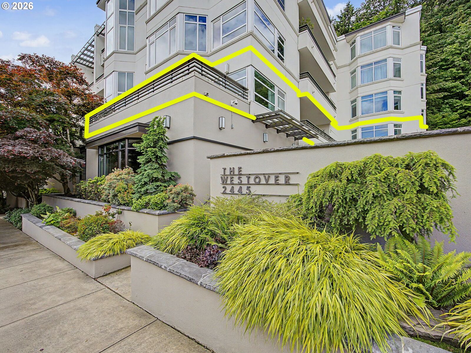 Property Photo: 2445 NW Westover Rd 202 OR 97210